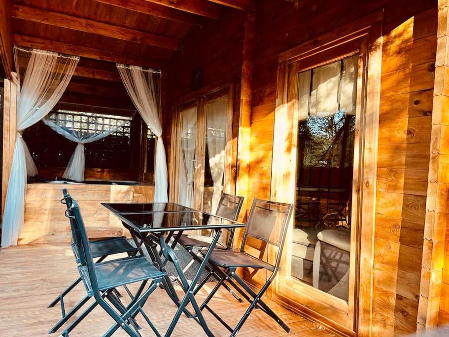 Chalet Bois Jacuzzi Bessan Exterior foto